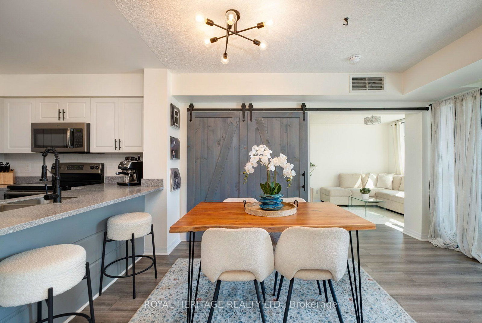1600-charles-st-street-whitby-ontario-e13041922
