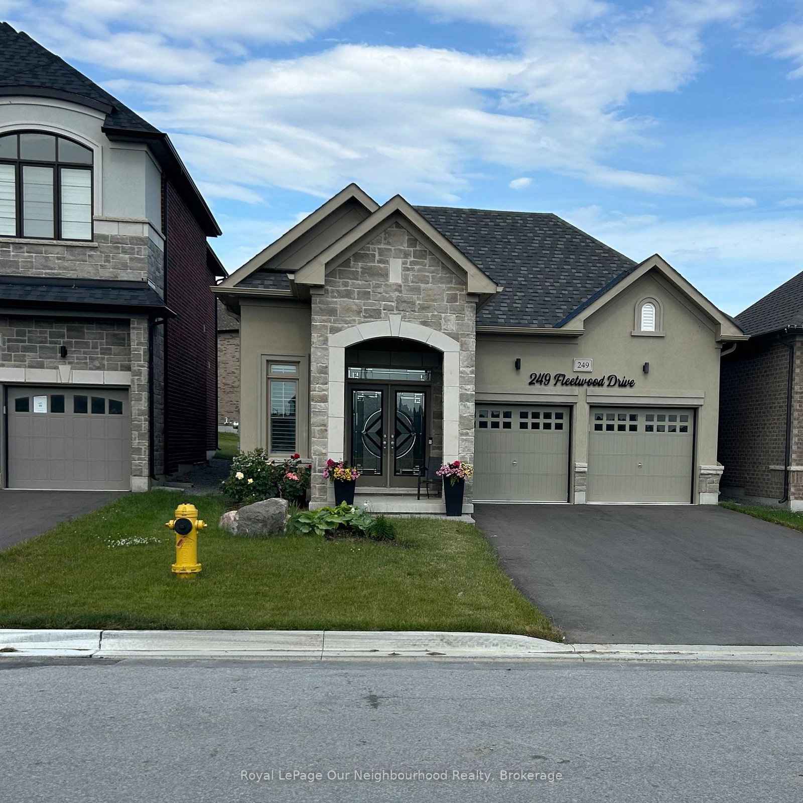 249-fleetwood-drive-oshawa-ontario-e13042196
