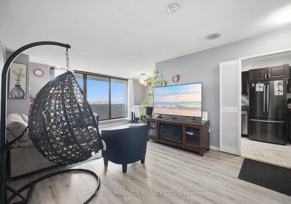 301-prudential-drive-scarborough-ontario-e13042376