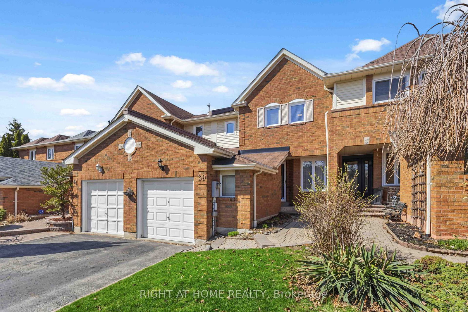 39-davies-crescent-whitby-ontario-e13042800