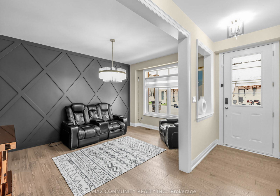 9-clutterbuck-lane-ajax-ontario-e13042874
