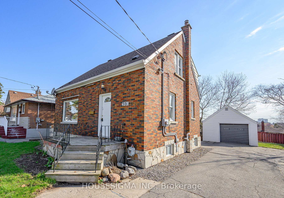 301-gibbons-street-oshawa-ontario-e13042908