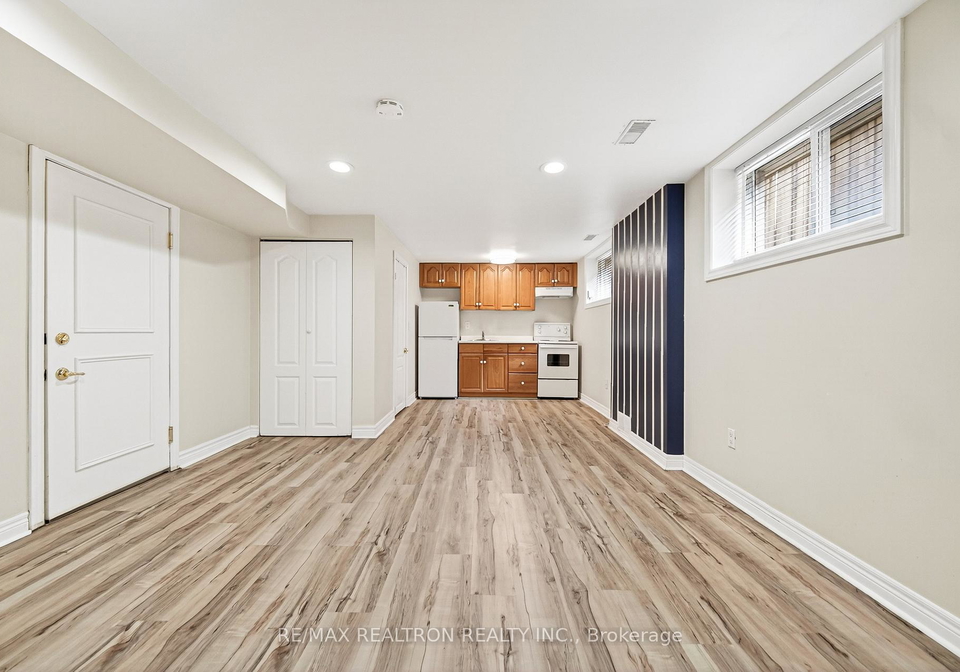 454-donlands-avenue-east-york-ontario-e13043228