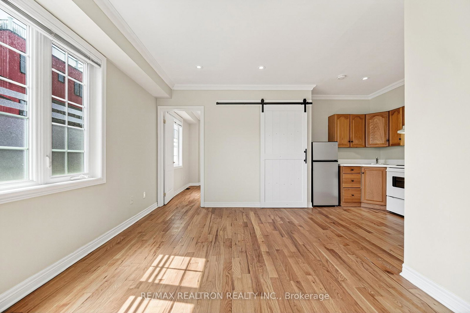 454-donlands-avenue-east-york-ontario-e13043236