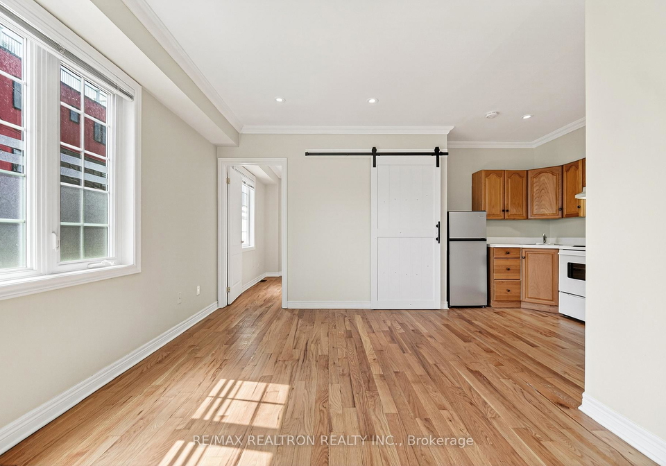 454-donlands-avenue-east-york-ontario-e13043236