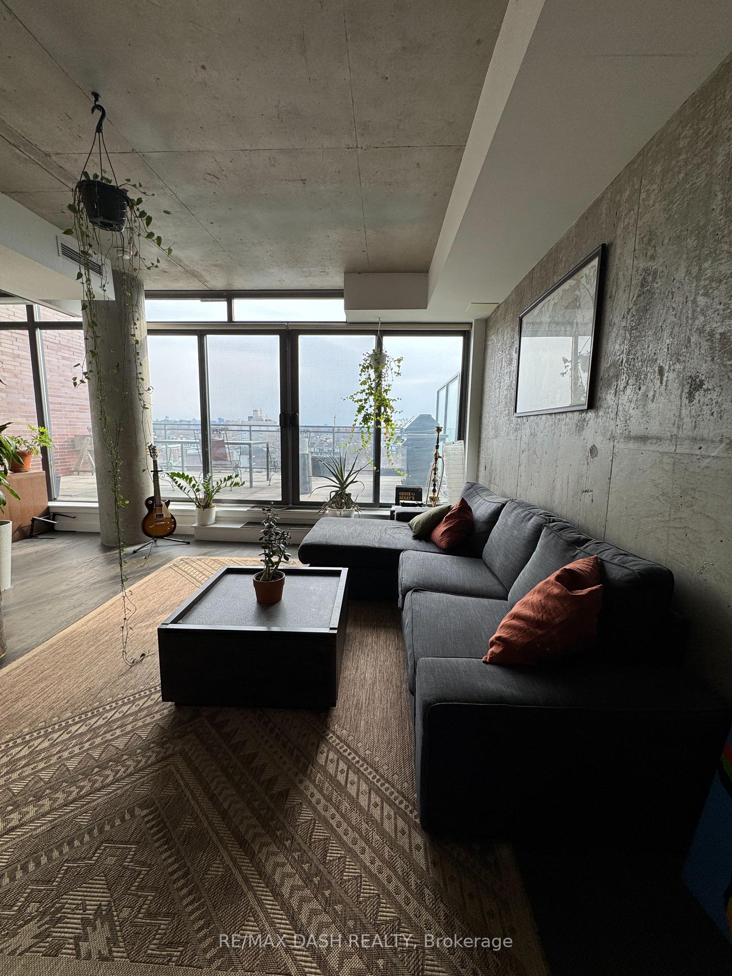 90-broadview-avenue-toronto-ontario-e13043396