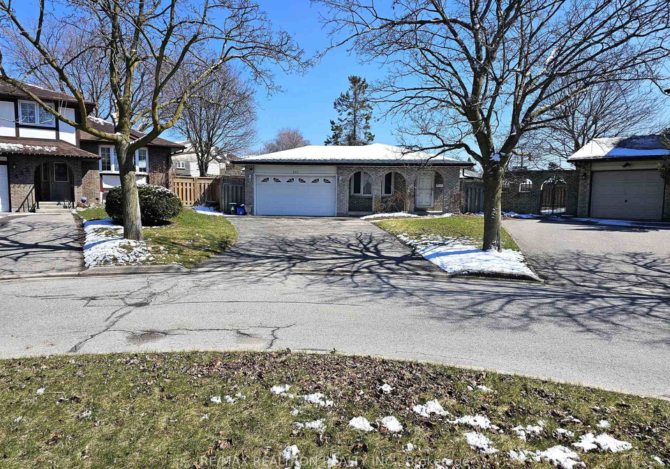 537-lisbon-court-oshawa-ontario-e13043706