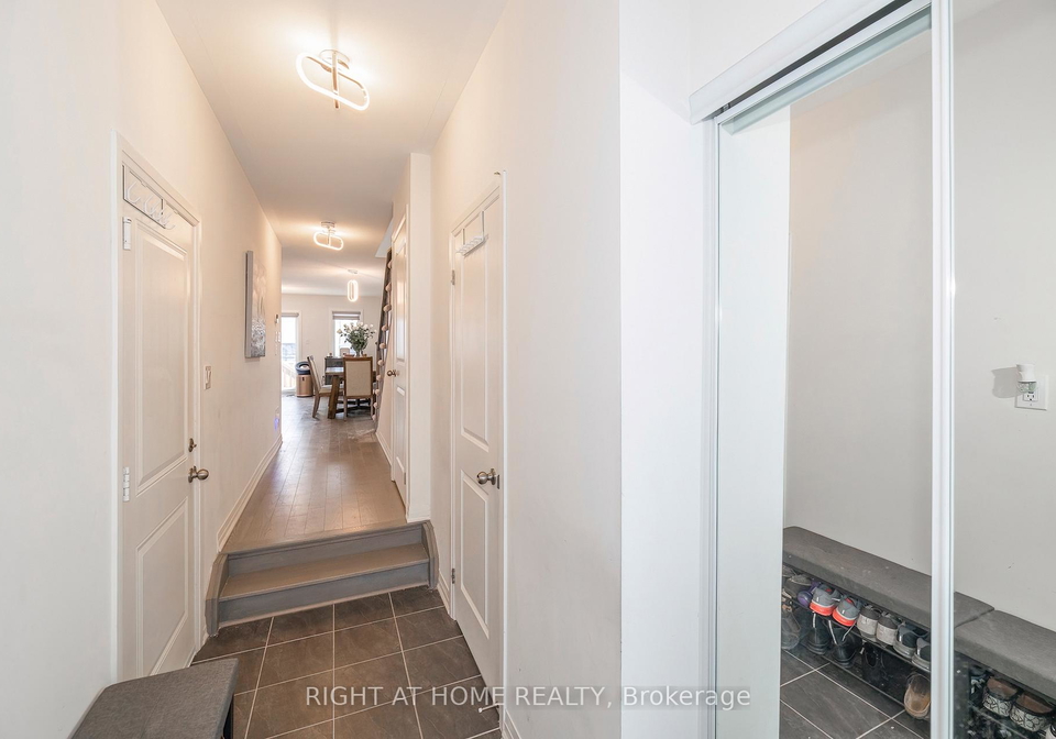 30-caspian-square-clarington-ontario-e13044194