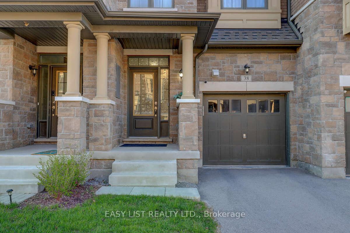 38-hallmark-way-whitby-ontario-e13044584