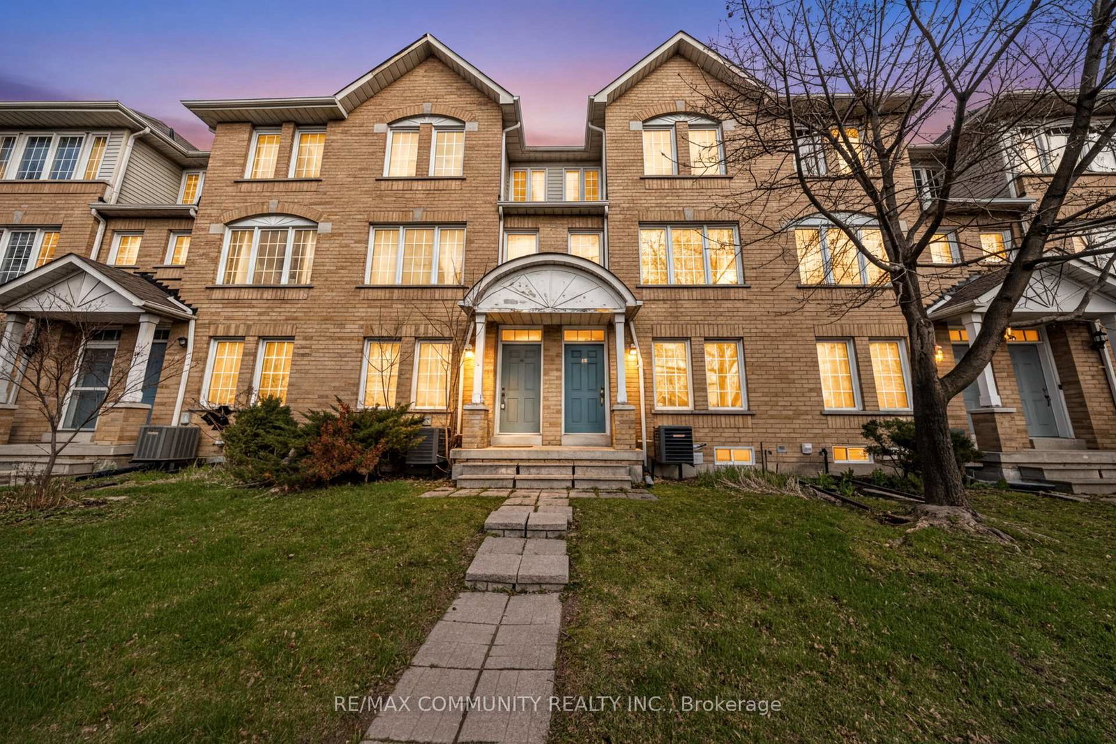 2758-eglinton-avenue-e-scarborough-ontario-e13044954