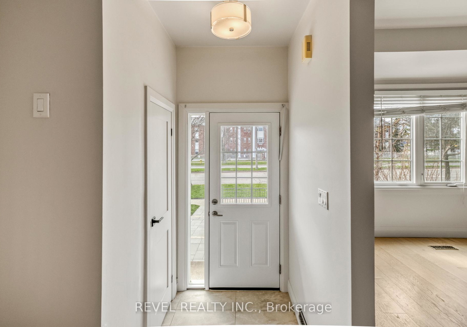 10-bassett-boulevard-whitby-ontario-e13045578
