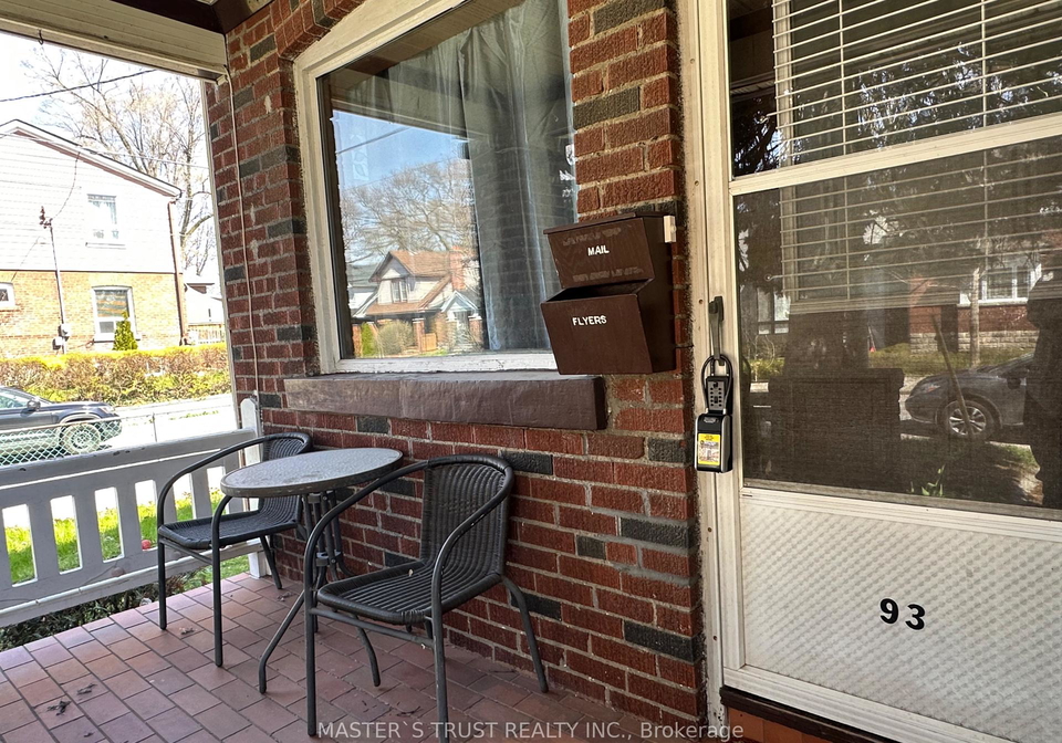 93-oak-park-avenue-east-york-ontario-e13046276