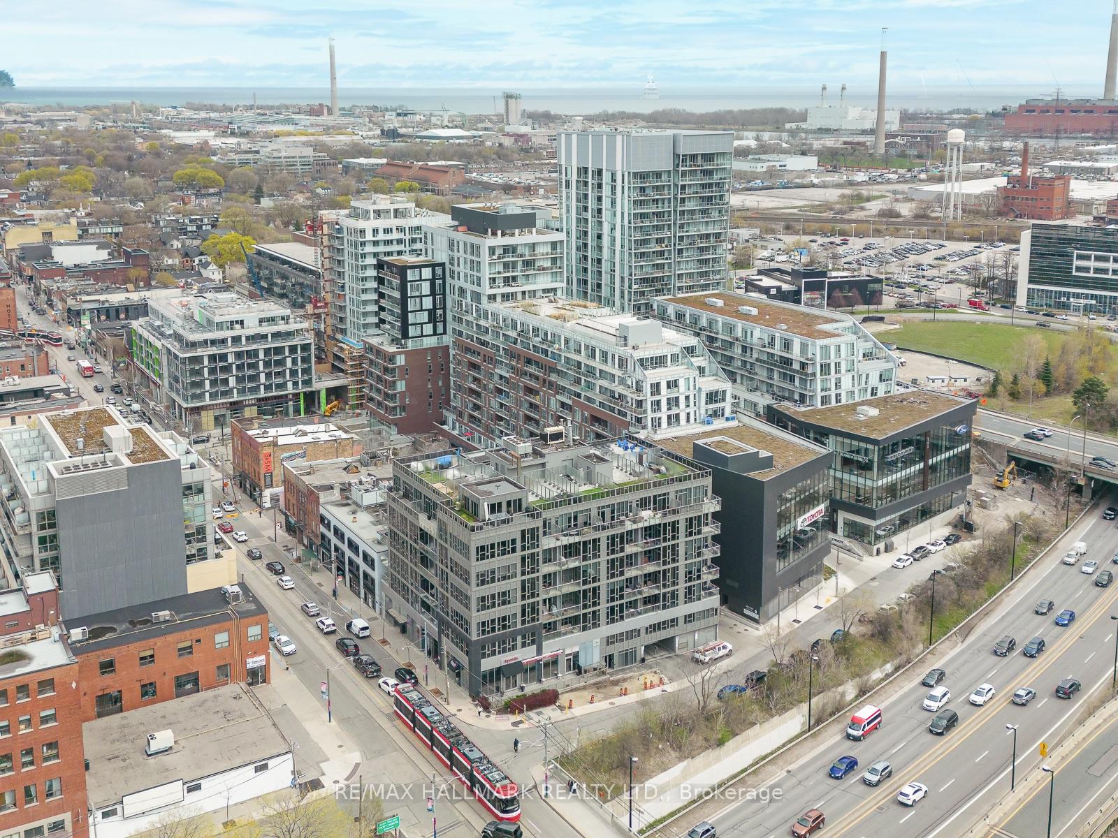 45-baseball-place-toronto-ontario-e13046568