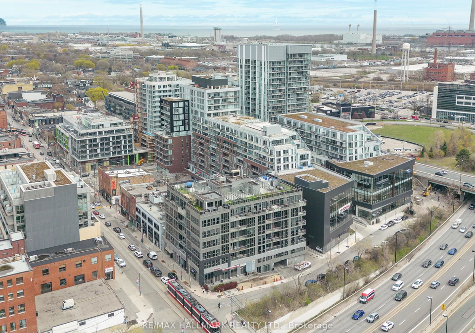 45-baseball-place-toronto-ontario-e13046568