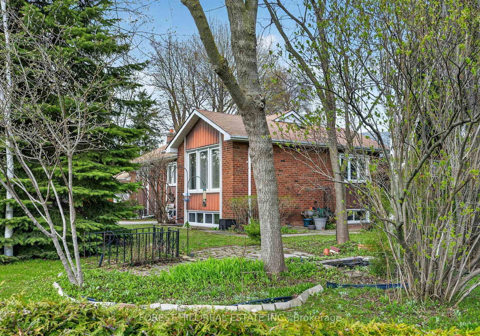 1-claudius-gate-scarborough-ontario-e13046586