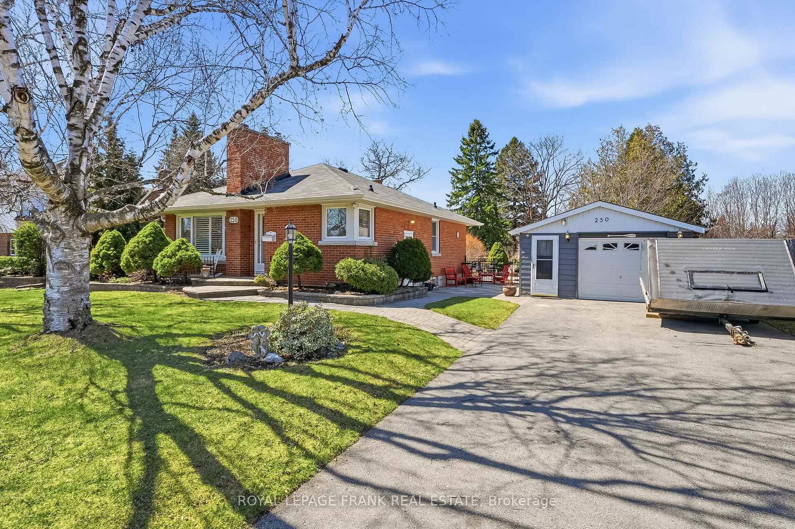250-meadow-road-whitby-ontario-e13047896