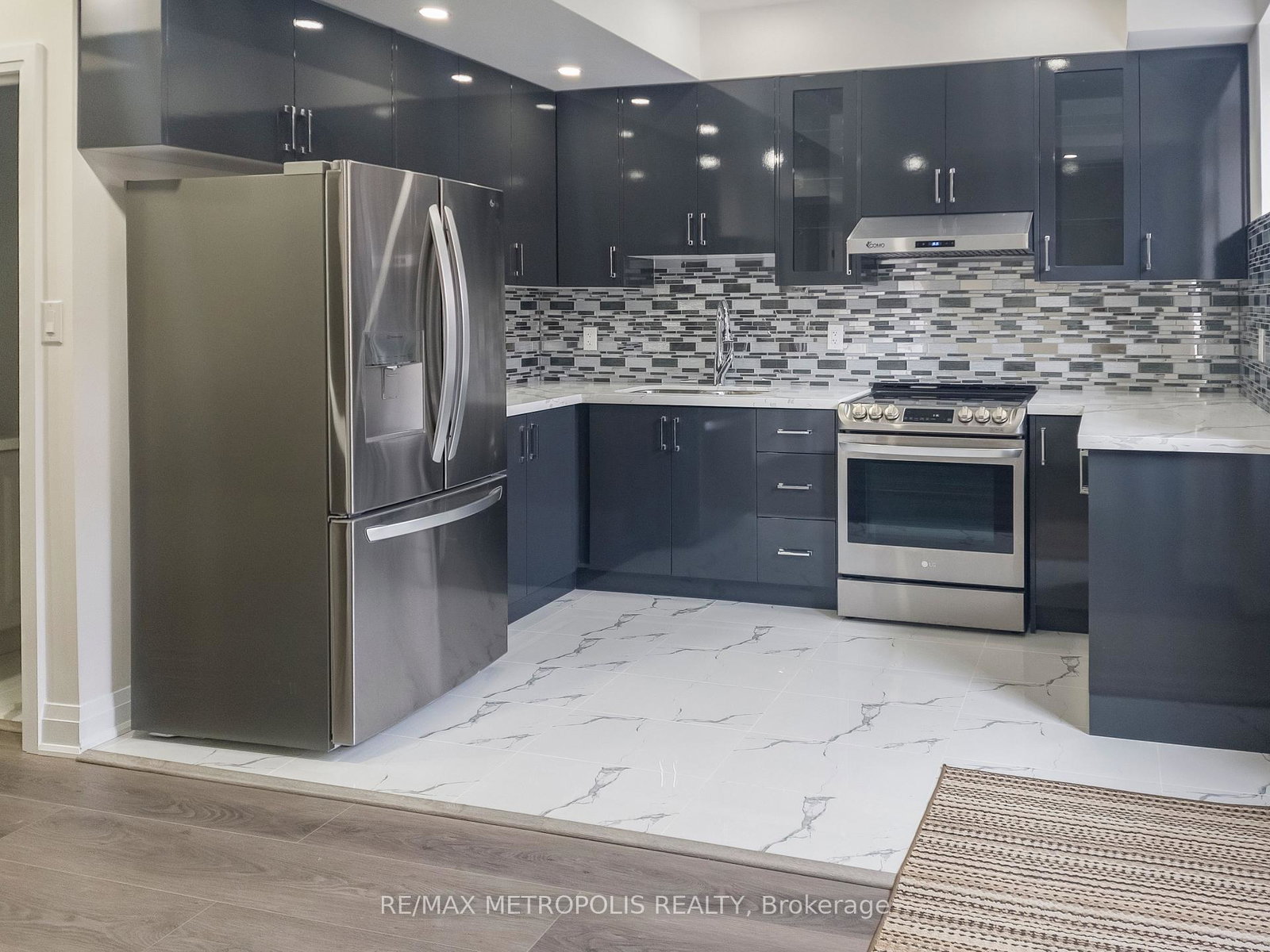 57-blenheim-circle-whitby-ontario-e13048088