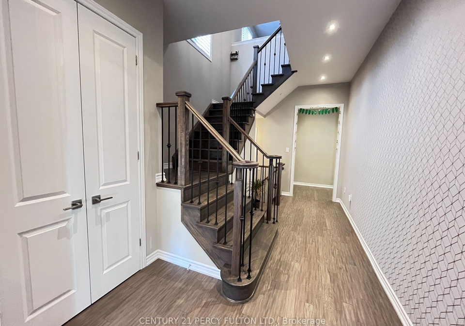 27-foxtrot-lane-ajax-ontario-e13048306