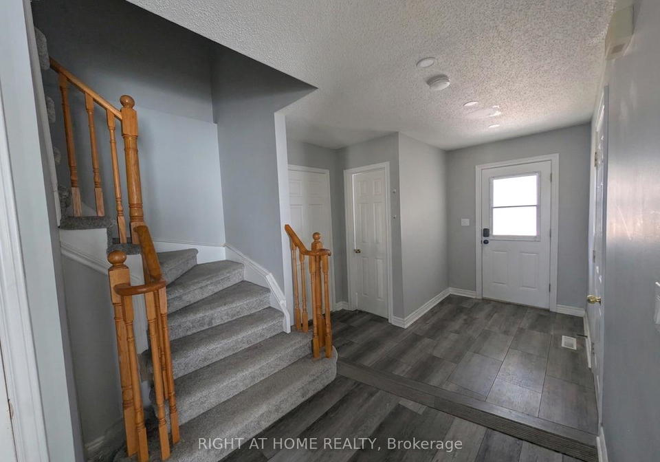 20-newport-avenue-clarington-ontario-e13048882