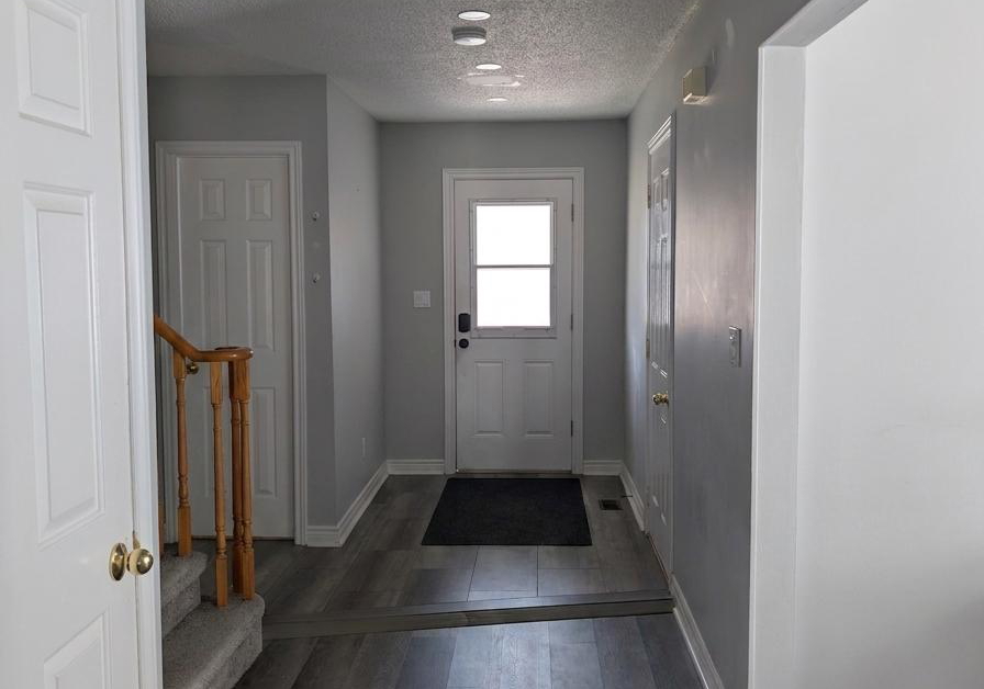 20-newport-avenue-clarington-ontario-e13048882