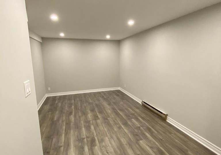 48-homefield-square-clarington-ontario-e13049866