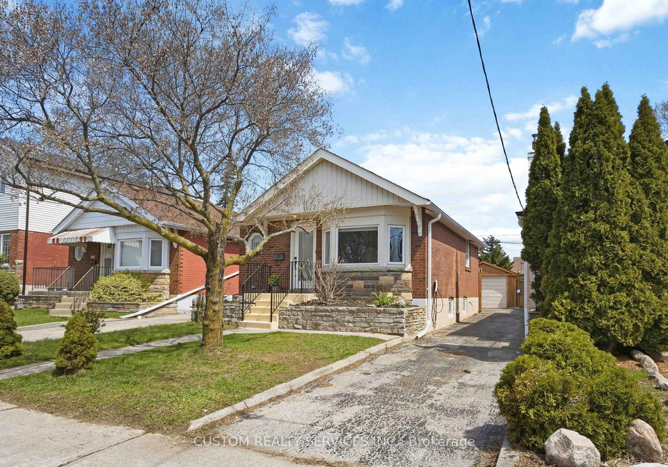 1119-greenwood-avenue-east-york-ontario-e13050844