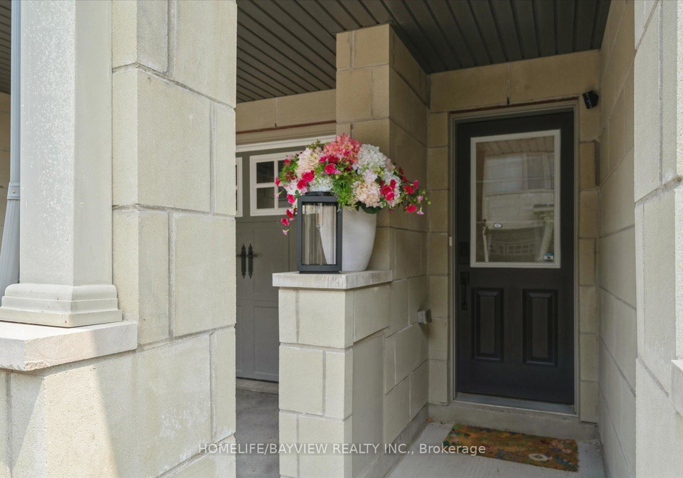 384-arctic-red-drive-oshawa-ontario-e13051214