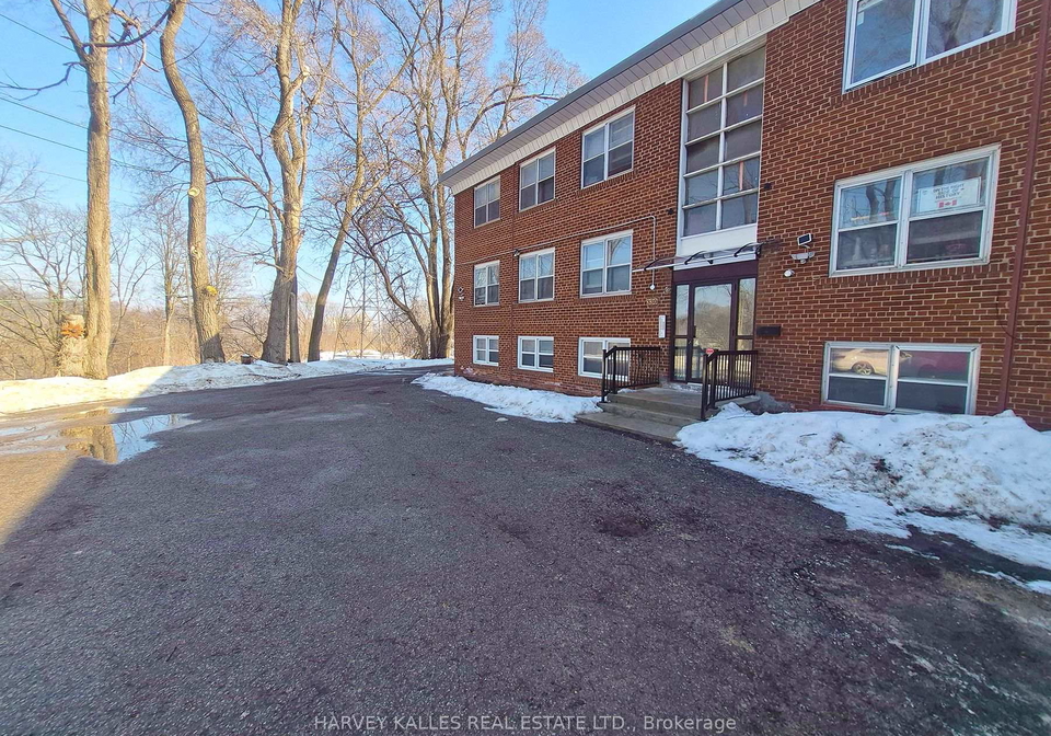 330-chisholm-avenue-east-york-ontario-e13051668