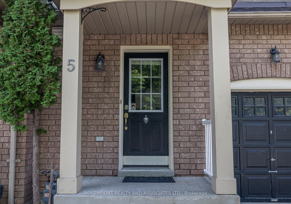 5-playfair-road-whitby-ontario-e13053254