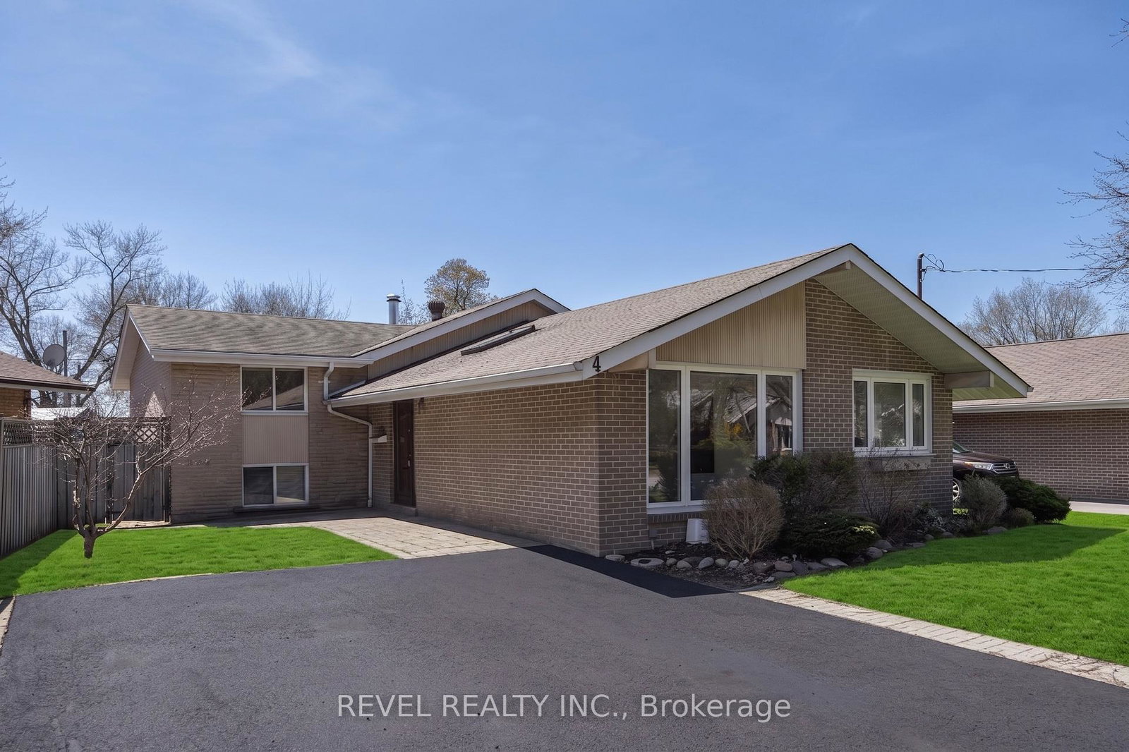 4-oakley-boulevard-scarborough-ontario-e13053334