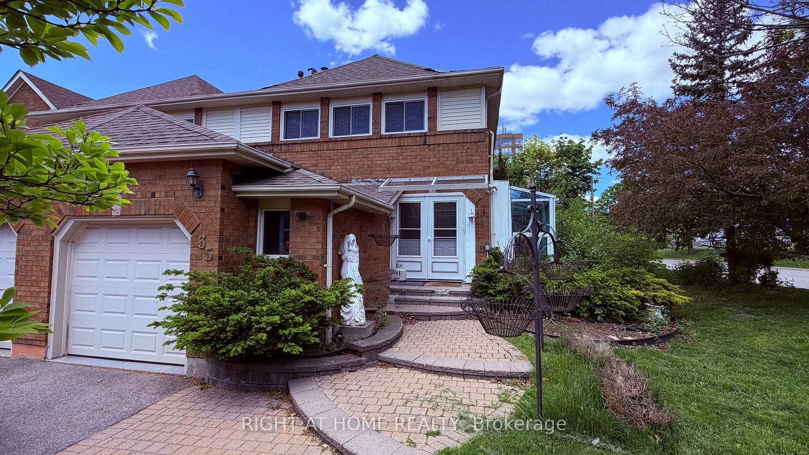 35-davies-crescent-whitby-ontario-e13054116