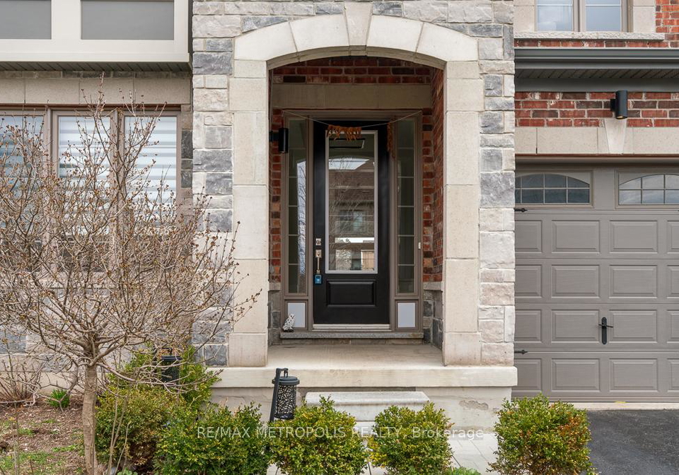 42-blenheim-circle-whitby-ontario-e13054518