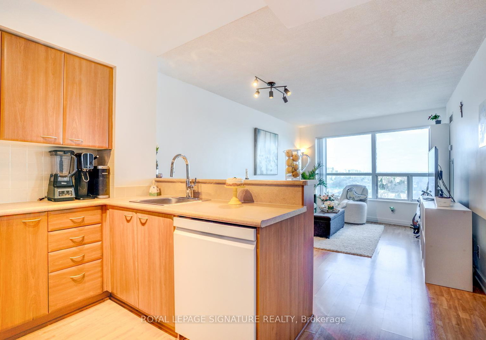 36-lee-centre-drive-scarborough-ontario-e13055000
