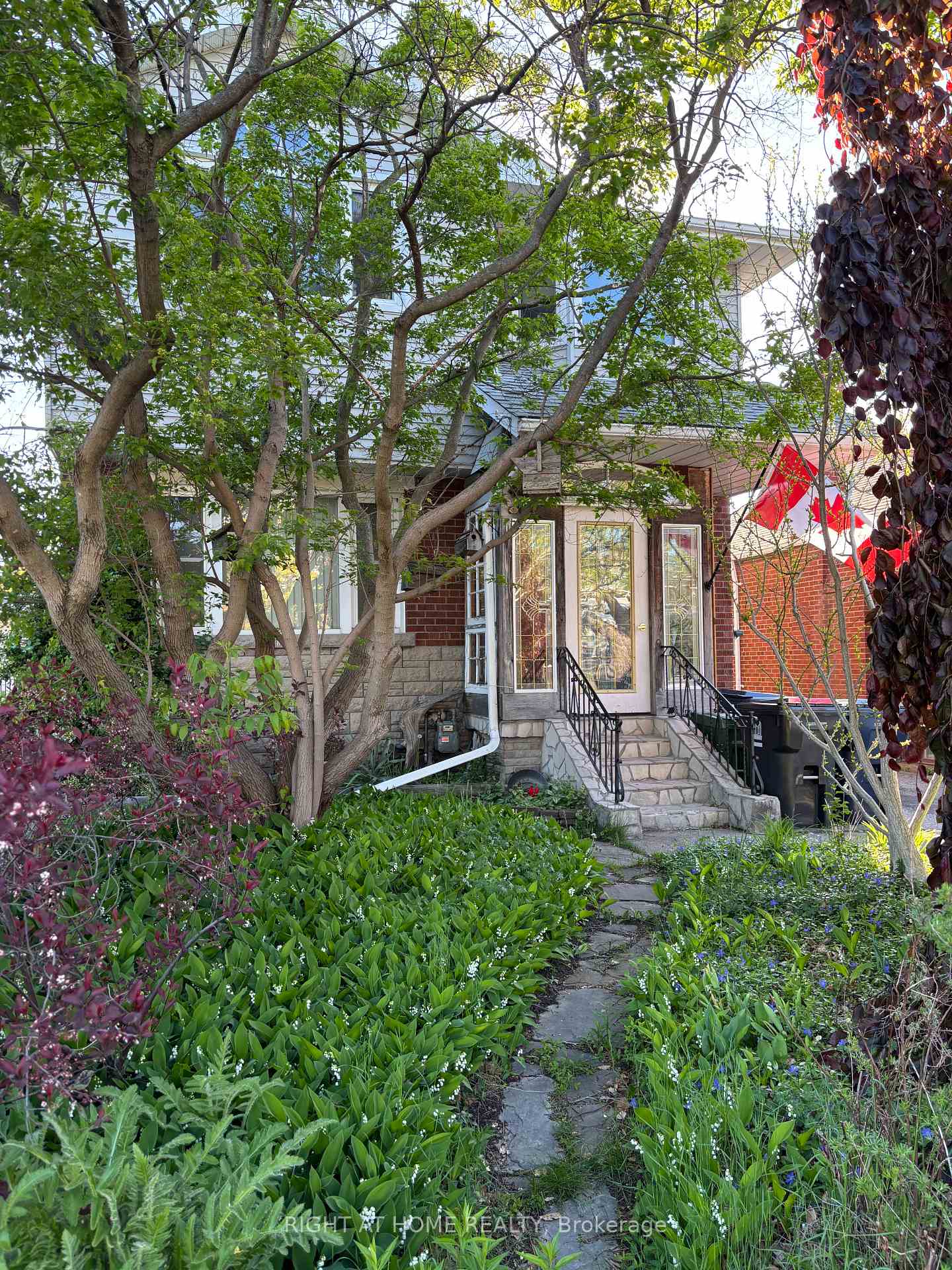 952-coxwell-avenue-east-york-ontario-e13055754