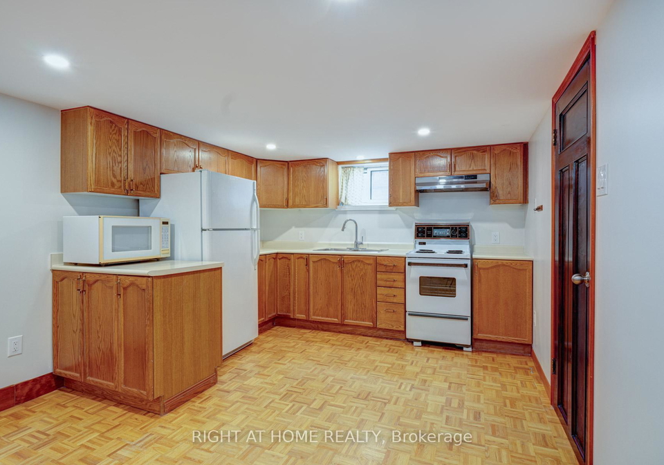 952-coxwell-avenue-east-york-ontario-e13055810