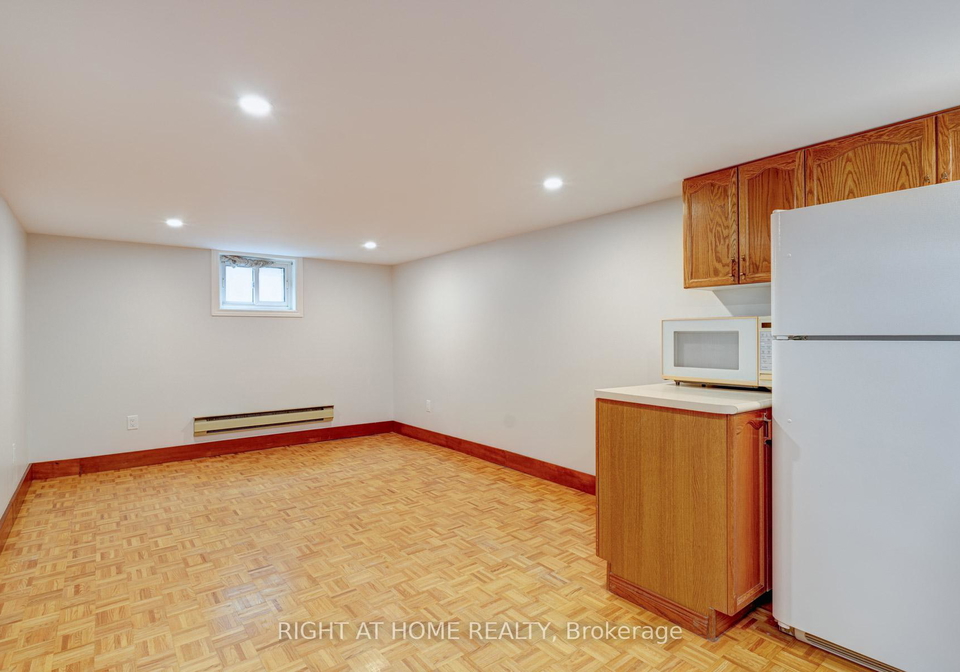 952-coxwell-avenue-east-york-ontario-e13055810