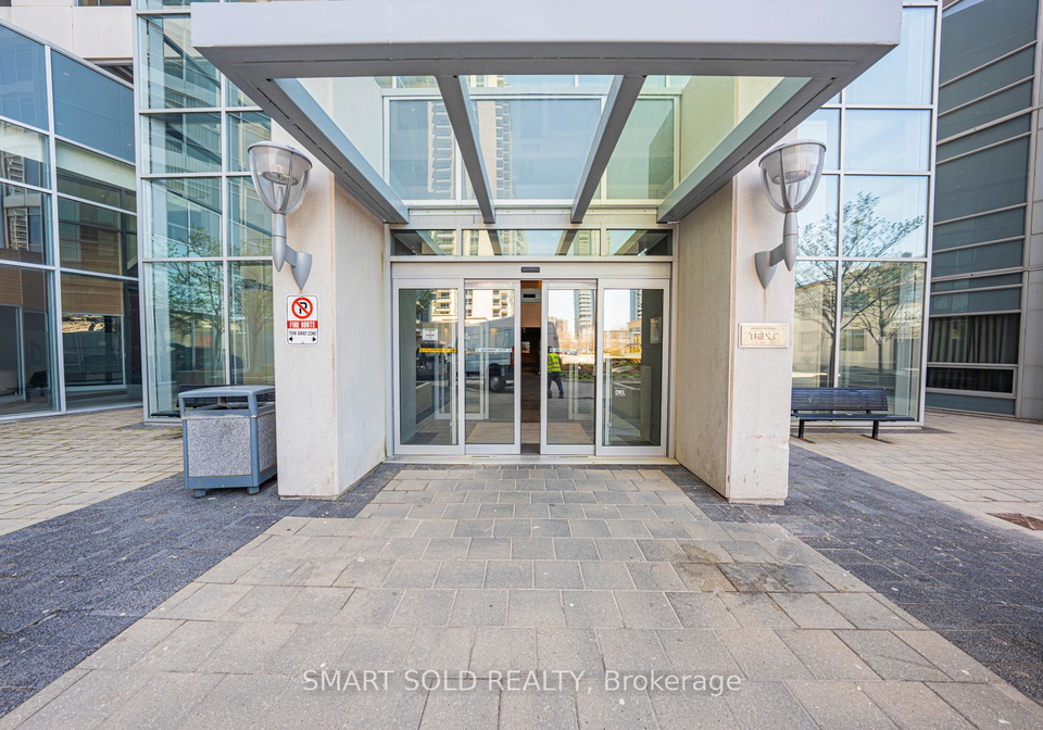 135-village-green-square-scarborough-ontario-e13055918