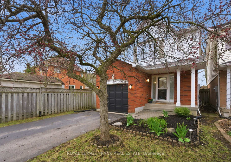 9-brownstone-crescent-clarington-ontario-e13057402
