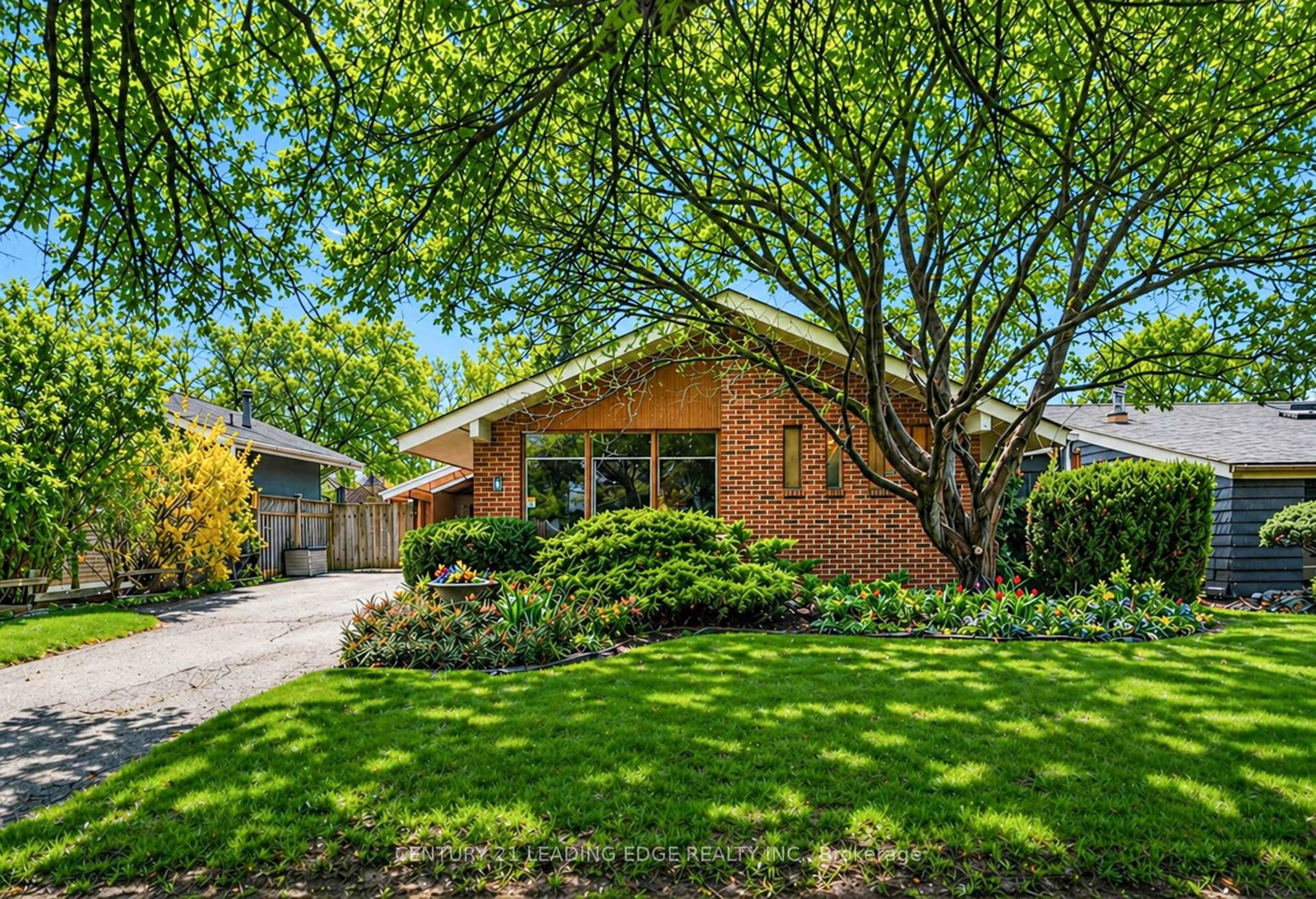 8-oakley-boulevard-scarborough-ontario-e13057584