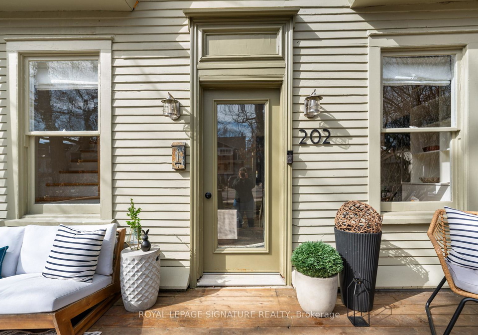 202-silver-birch-avenue-toronto-ontario-e13057724