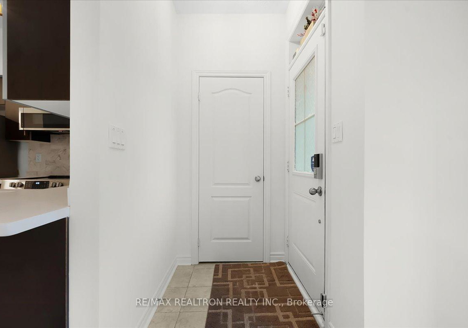 8-eaton-park-lane-scarborough-ontario-e13059628