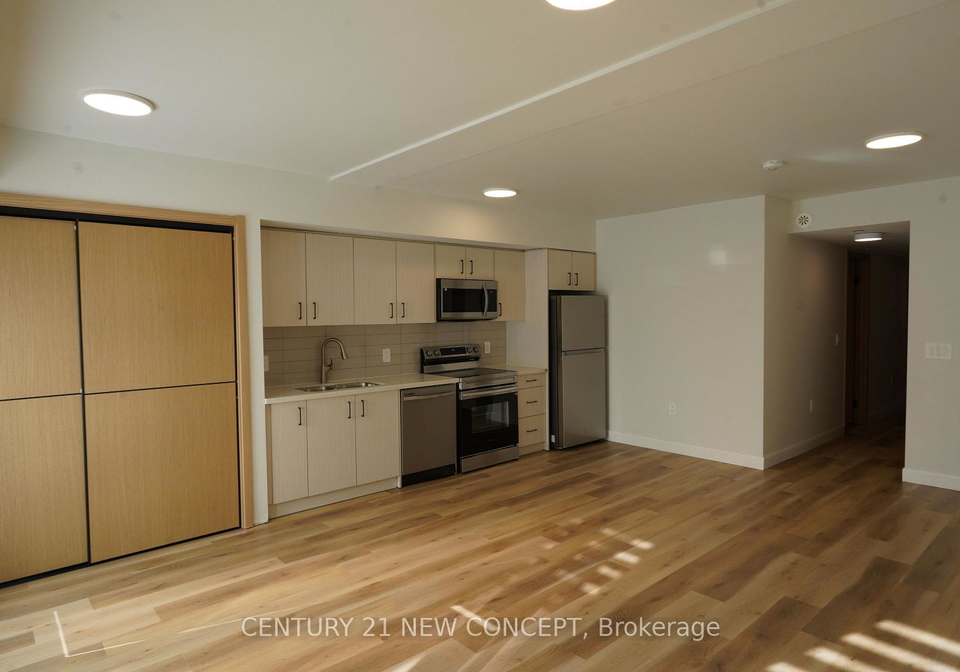 3427-sheppard-avenue-e-scarborough-ontario-e13061612
