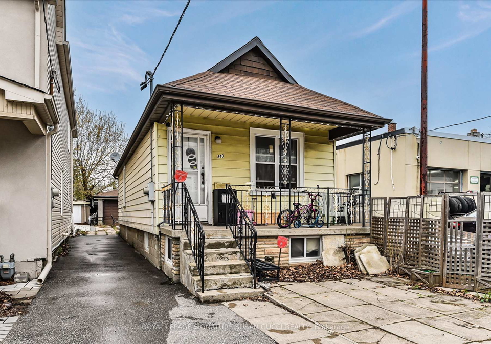 840-sammon-avenue-east-york-ontario-e13062698