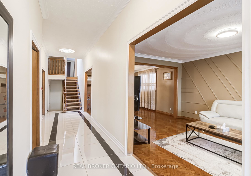 110-commonwealth-avenue-scarborough-ontario-e13063118