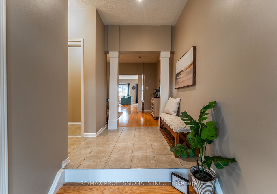 3-skelton-crescent-ajax-ontario-e13065374