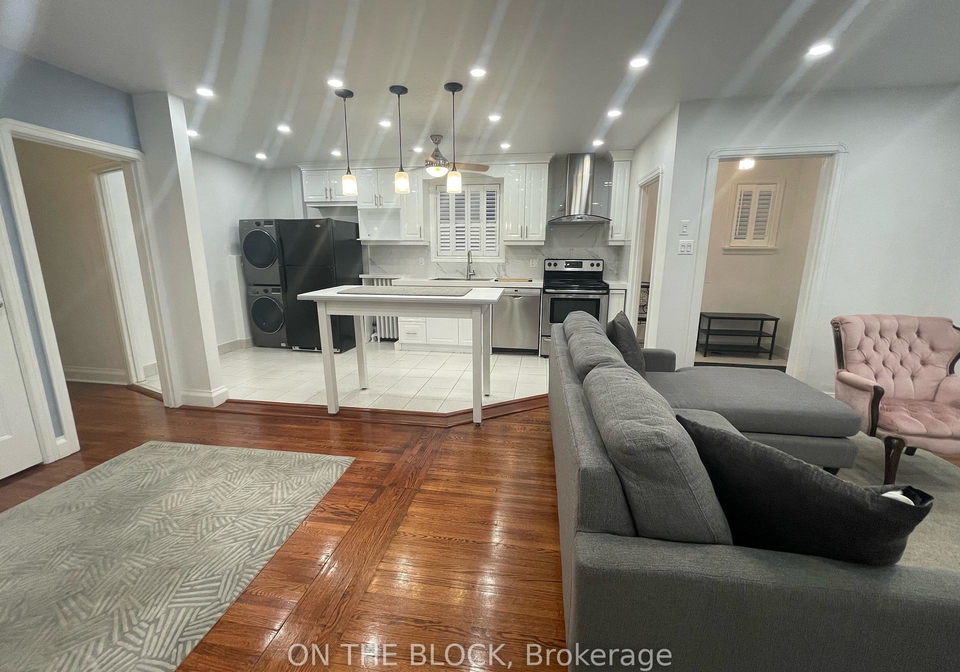 216-donlands-avenue-east-york-ontario-e13066496