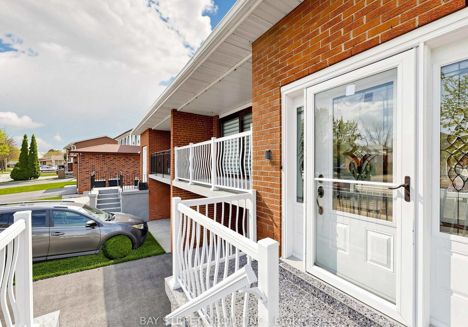 42-robbinstone-drive-scarborough-ontario-e13066828