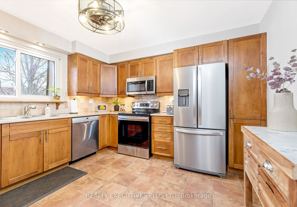 25-graham-court-whitby-ontario-e13066884