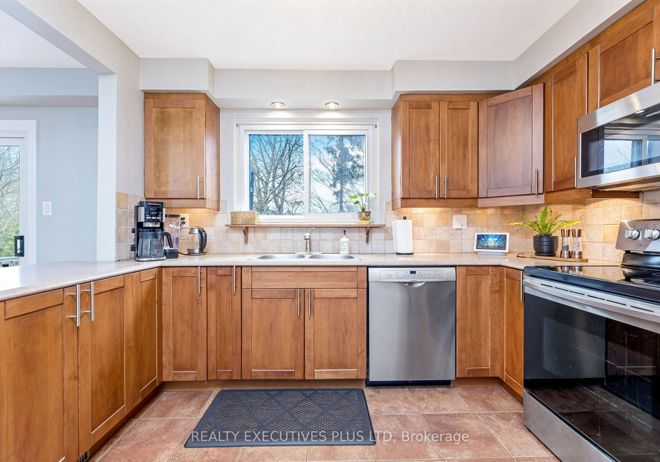 25-graham-court-whitby-ontario-e13066884