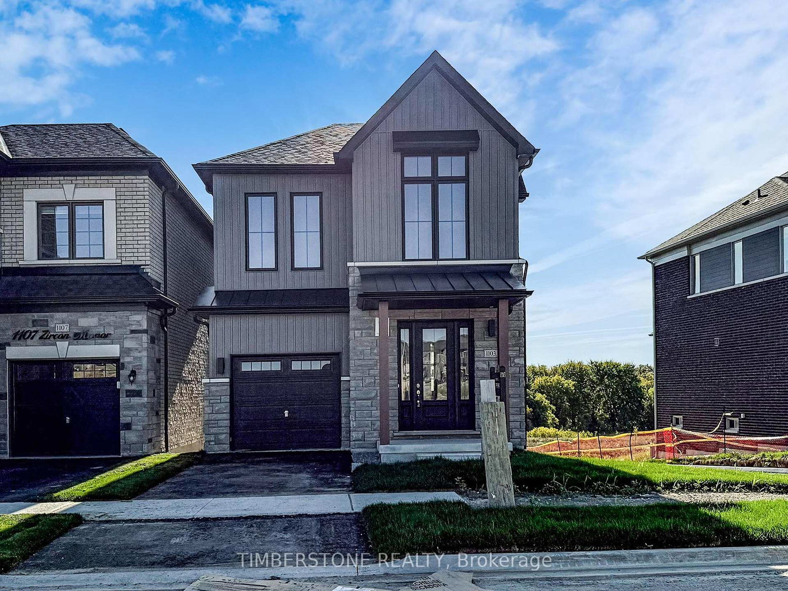 1103-zircon-manor-pickering-ontario-e13066982